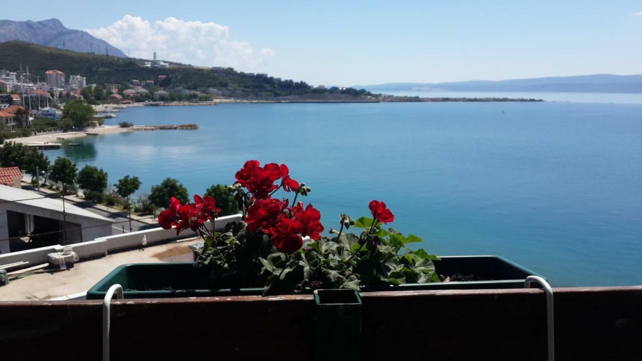 Apartment Bluebay Dugi Rat Esterno foto
