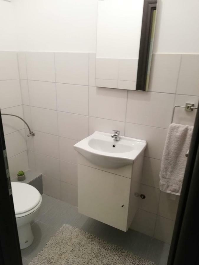 Apartment Bluebay Dugi Rat Esterno foto