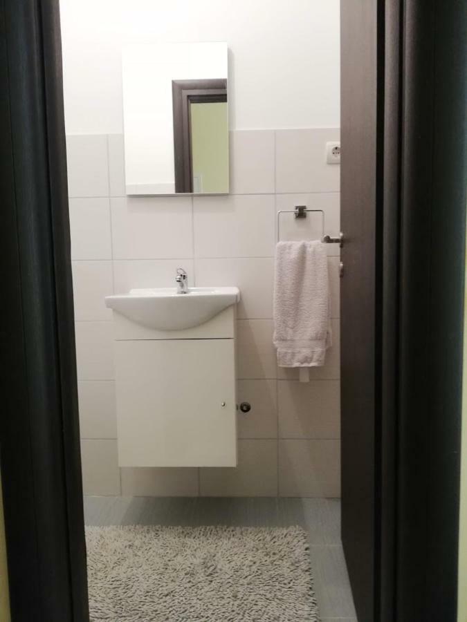 Apartment Bluebay Dugi Rat Esterno foto