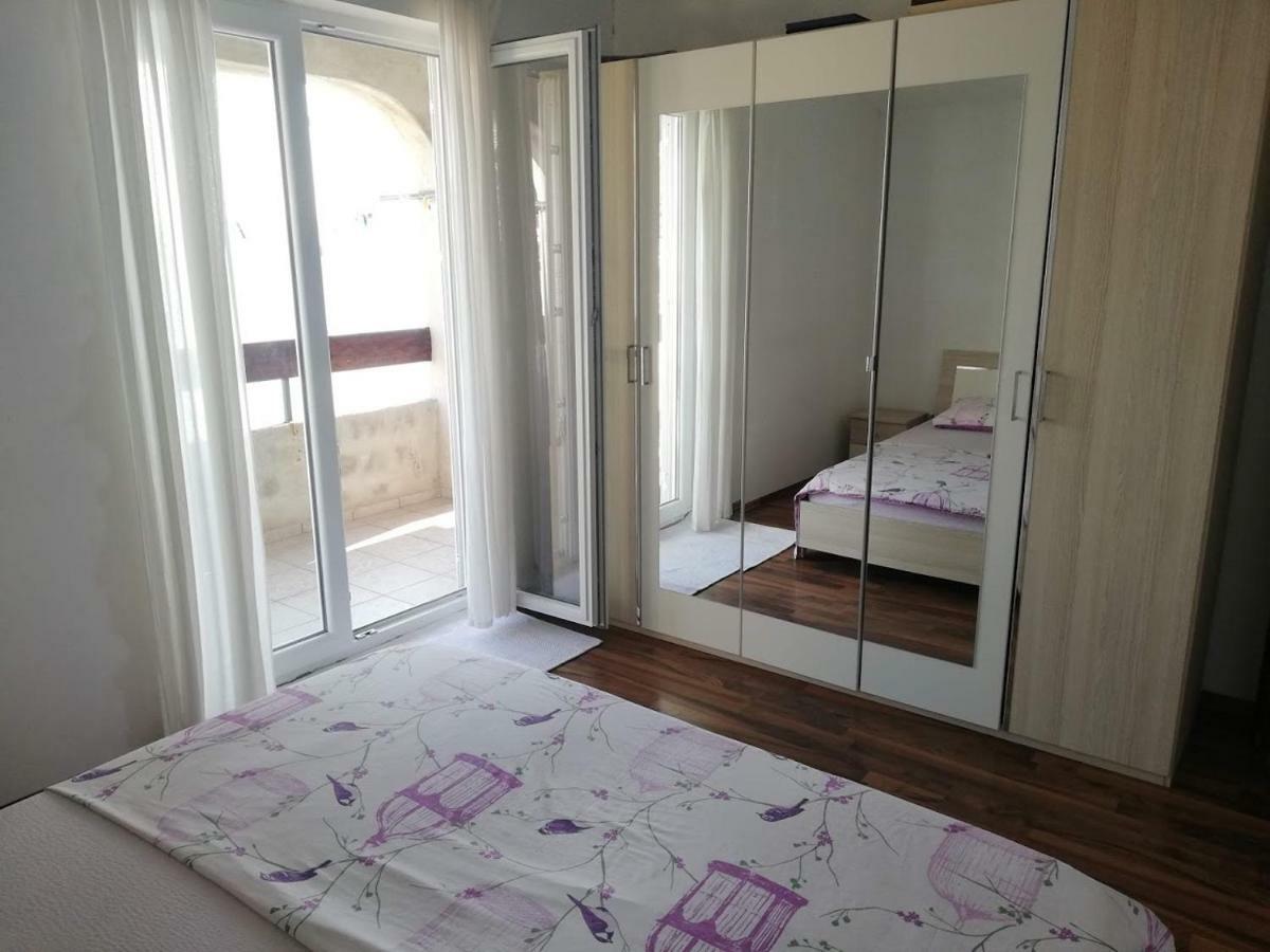 Apartment Bluebay Dugi Rat Esterno foto