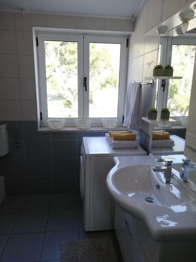 Apartment Bluebay Dugi Rat Esterno foto